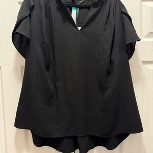 41 Hawthorn Elegant Black Top